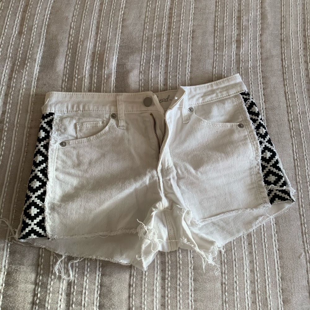 Universal Thread Shorts - Picture 3 of 3